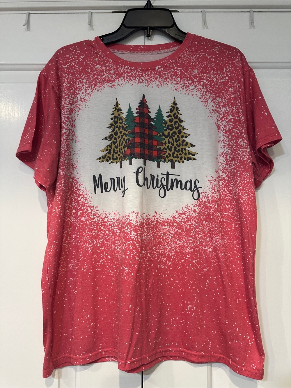 Merry Christmas Graphic Holiday Tee - Red